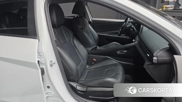 Hyundai Avante Hybrid (CN7) 2021 Белый из Кореи, фото 3