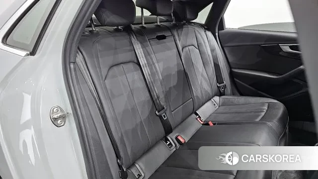 Audi A4 (B9) 2021 Белый из Кореи, фото 3