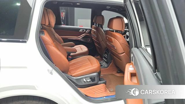 BMW X7 (G07) 2024 Белый из Кореи, фото 3