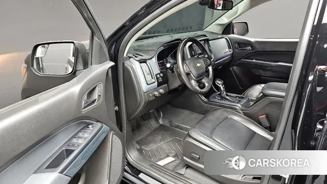 Chevrolet (GM Daewoo) Real New Colorado 2022 Черный из Кореи, фото 3