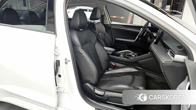 Kia K5 3rd generation 2023 Белый из Кореи, фото 3