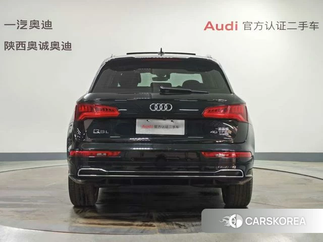 Audi Q5L 2021 Черный из Китая, фото 3