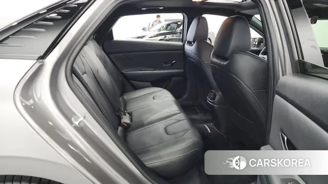 Hyundai Avante (CN7) 2022 Серебристо-серый из Кореи, фото 3