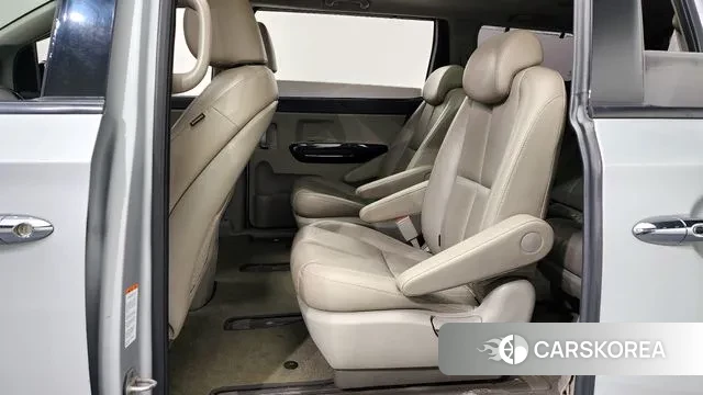 Kia The New Carnival 2018 Серебряный из Кореи, фото 3