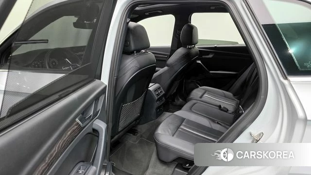 Audi Q5 (FY) 2023 Белый из Кореи, фото 3
