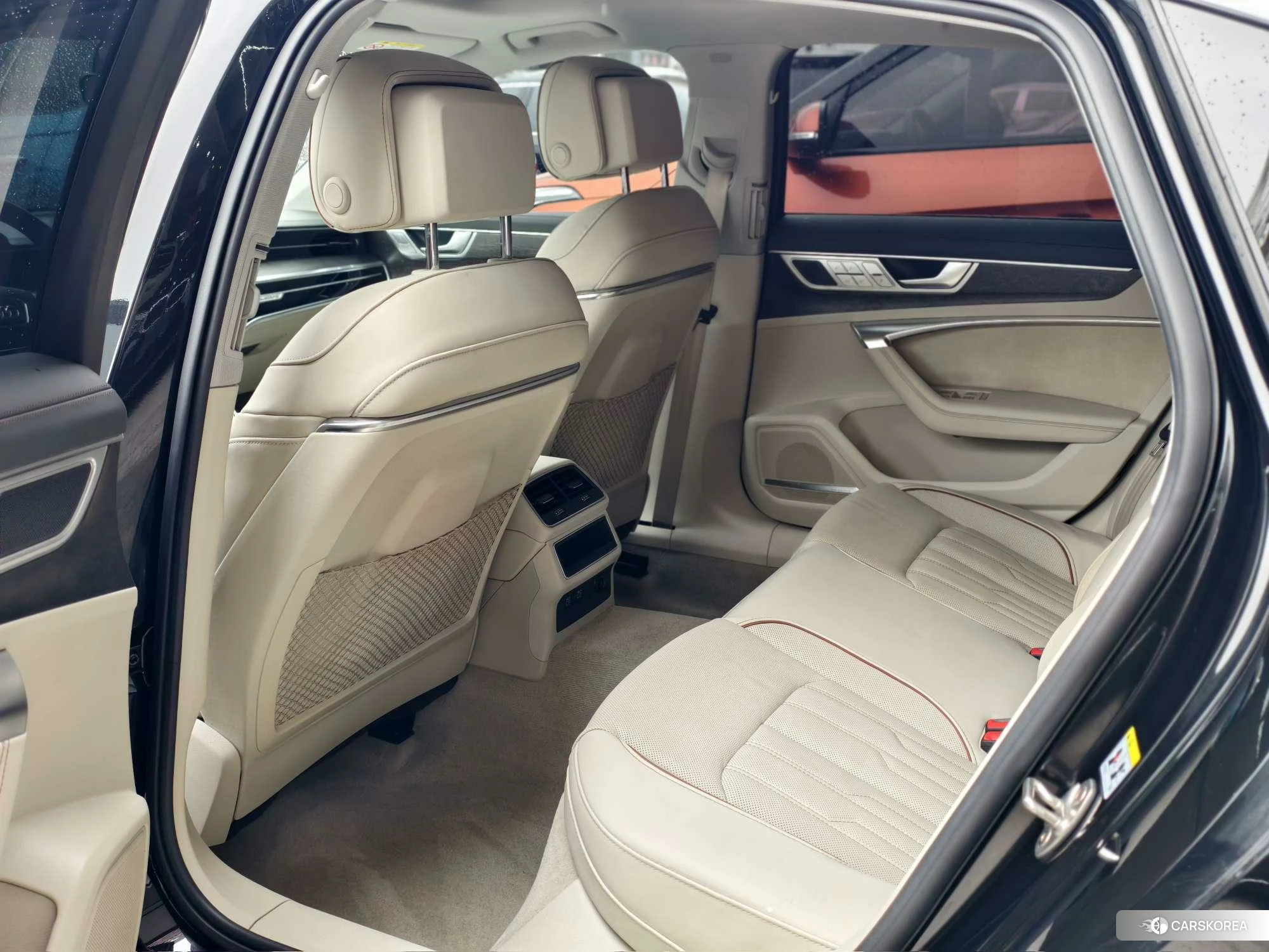 Audi A6L 2021 Черный из Китая, фото 3