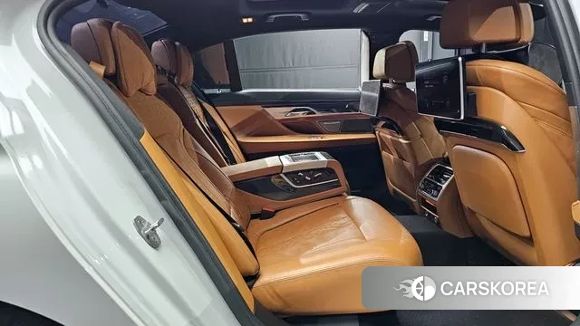 BMW 7 Series (G11) 2018 Белый из Кореи, фото 3