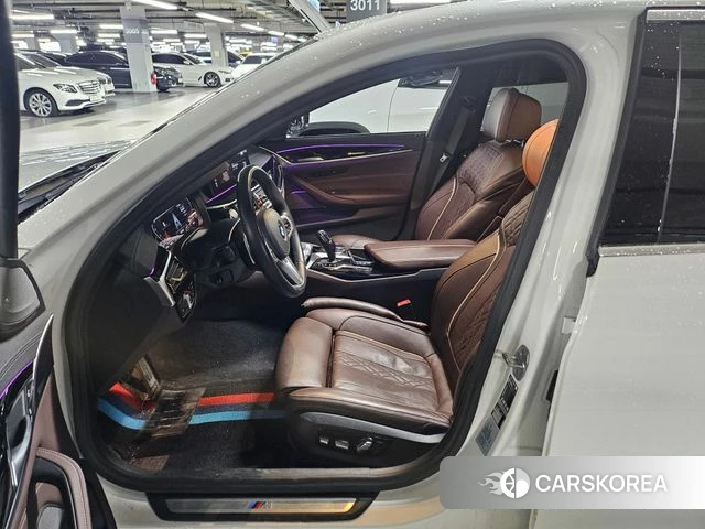 BMW 5 Series (G30) 2022 Белый из Кореи, фото 3