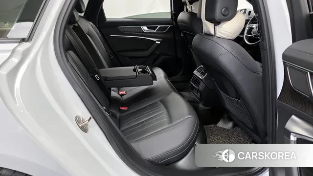 Audi A6 (C8) 2021 Белый из Кореи, фото 3