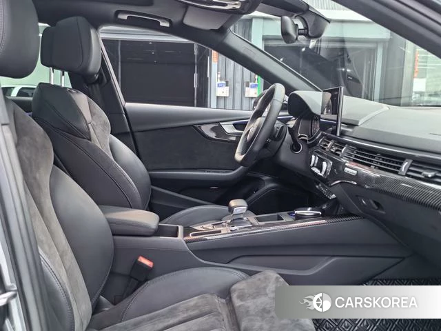 Audi A4L 2021 Темно-серый из Китая, фото 3