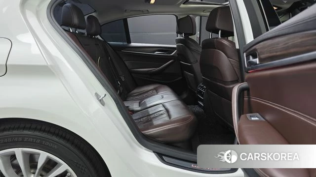 BMW 5 Series (G30) 2019 Белый из Кореи, фото 3