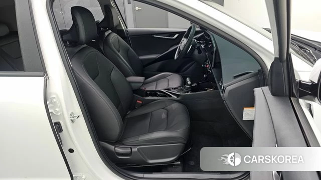 Kia Di Ol Nu Niro 2025 Белый из Кореи, фото 3