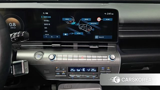 Hyundai Kona (SX2) 2023 Белый из Кореи, фото 3