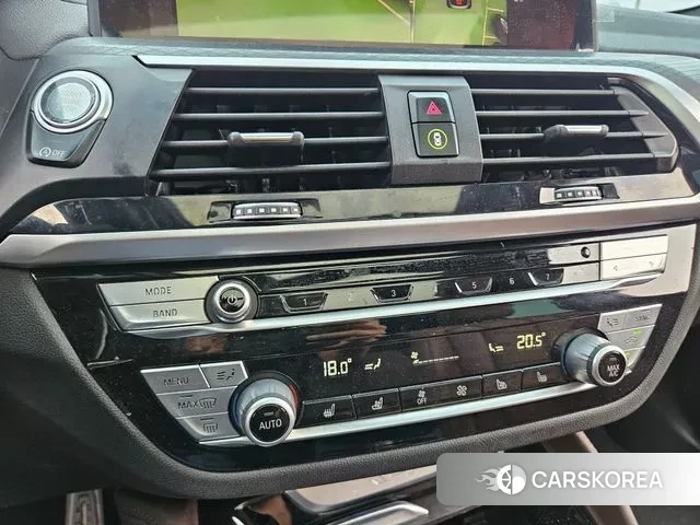 BMW X4 (G02) 2021 Черный из Кореи, фото 3