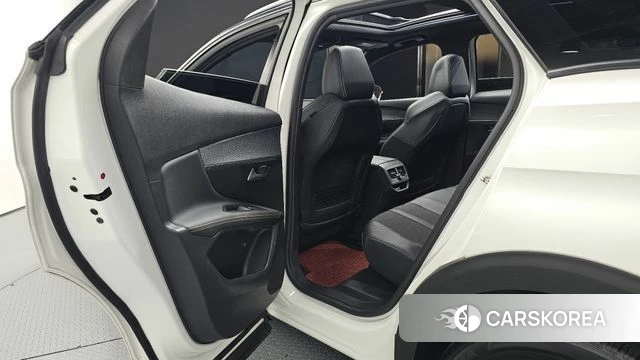 Peugeot 3008 second generation 2019 Белый из Кореи, фото 3