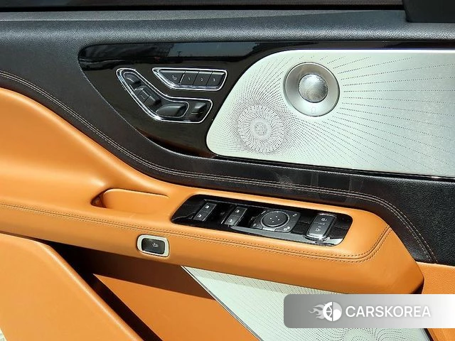 Lincoln Aviator 2nd generation 2020 Белый из Кореи, фото 3