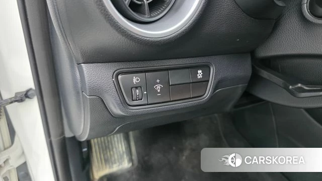Kia The New K3 2nd generation 2022 Белый из Кореи, фото 3
