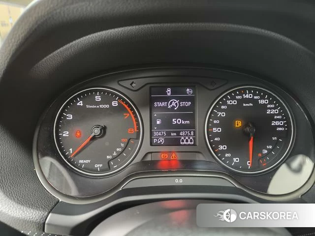 Audi Q2L 2022 Темно-серый из Китая, фото 3