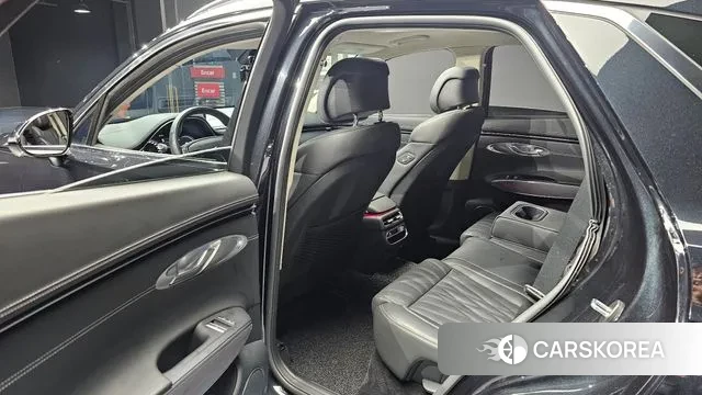 Genesis GV70 2023 Черный из Кореи, фото 3