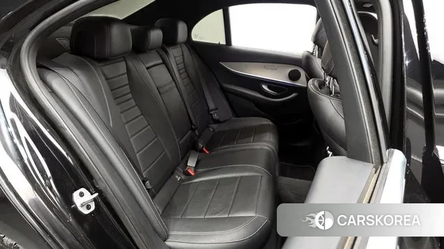 Mercedes-Benz E-Class W213 2021 Черный из Кореи, фото 3