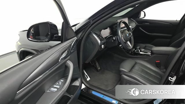 BMW X4 (G02) 2023 Черный из Кореи, фото 3