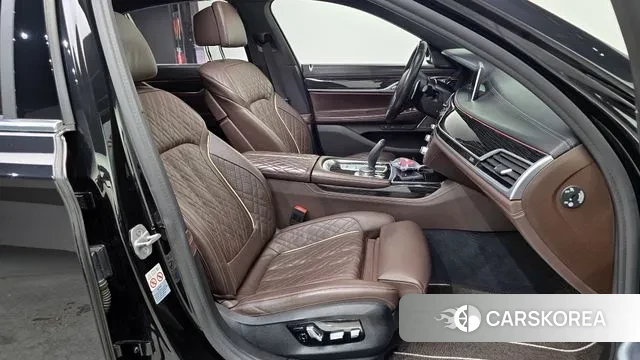 BMW 7 Series (G11) 2020 Черный из Кореи, фото 3