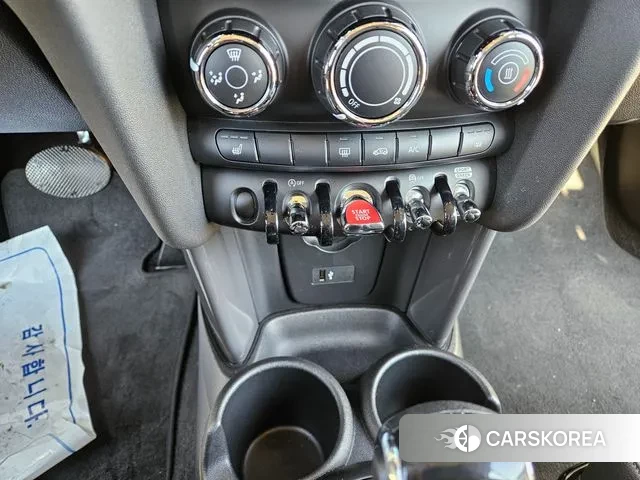 Mini Cooper 2020 Жемчужный цвет из Кореи, фото 3