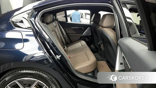 BMW 5 Series (G60) 2024 Черный из Кореи, фото 3