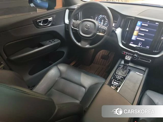 Volvo XC60 2020 Синий из Китая, фото 3
