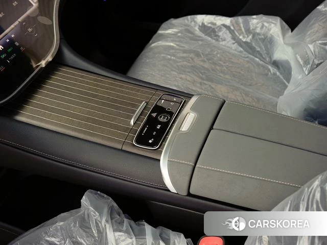 Mercedes-Benz EQS SUV 2026 Черный из Китая, фото 3