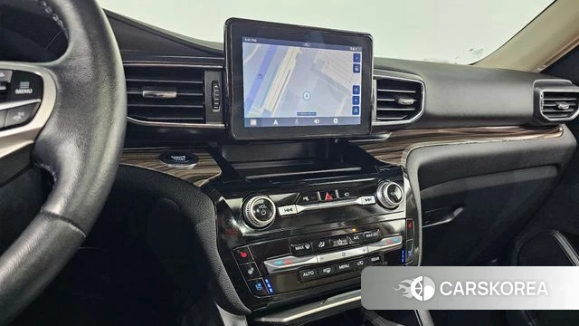Ford Explorer 6th Generation 2023 Белый из Кореи, фото 3
