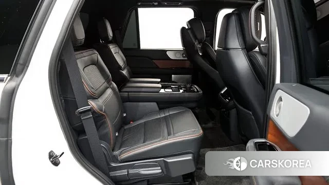 Lincoln Navigator 4th generation 2023 Белый из Кореи, фото 3