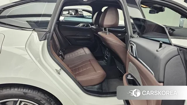 BMW 4 Series (G22) 2024 Белый из Кореи, фото 3