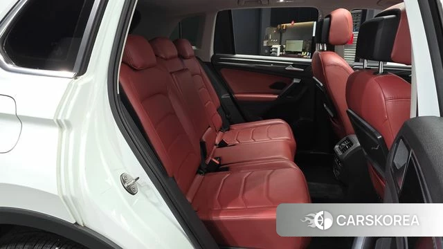 Volkswagen Tiguan second Generation 2020 Белый из Кореи, фото 3