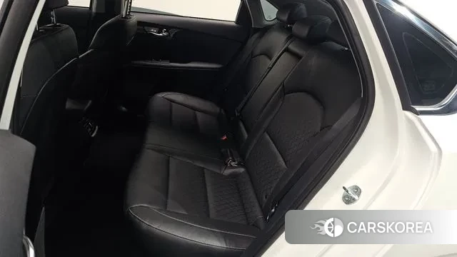 Kia The New K3 2nd generation 2023 Белый из Кореи, фото 3