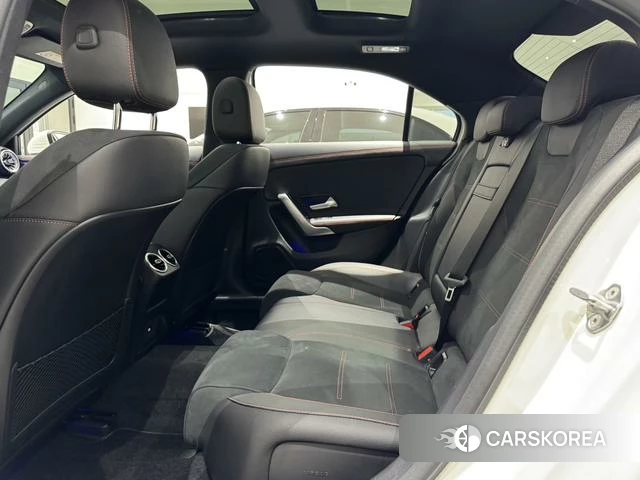 Mercedes-Benz Class A 2024 Белый из Китая, фото 3