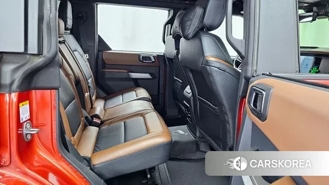 Ford Bronco 6th Generation 2022 Красный из Кореи, фото 3