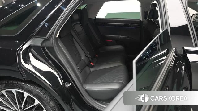 Hyundai Grandeur Hybrid (GN7) 2023 Черный из Кореи, фото 3