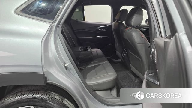 Chevrolet (GM Daewoo) Trax Crossover 2024 Белый из Кореи, фото 3