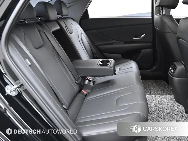 Hyundai The New Avante (CN7) 2024 Черный из Кореи, фото 3