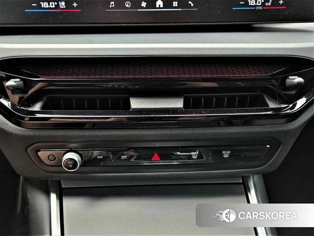 BMW M2 (G87) 2026 Серебристо-серый из Кореи, фото 3