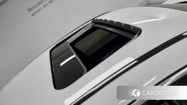 Mercedes-Benz GLC-Class X253 2021 Белый из Кореи, фото 3