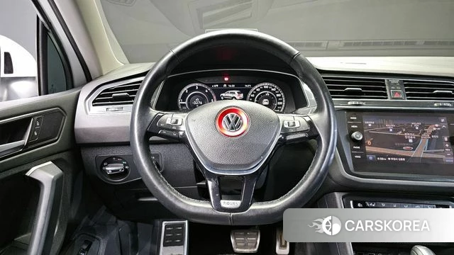 Volkswagen Tiguan second Generation 2018 Белый из Кореи, фото 3