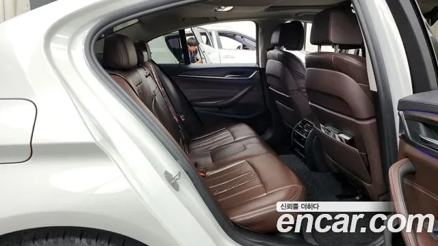 BMW 5 Series (G30) 2019 Белый из Кореи, фото 3