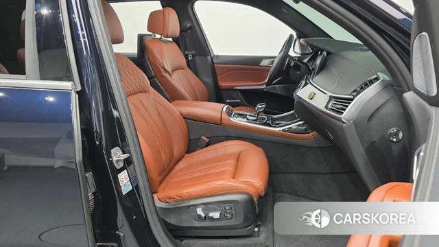 BMW X7 (G07) 2021 Черный из Кореи, фото 3