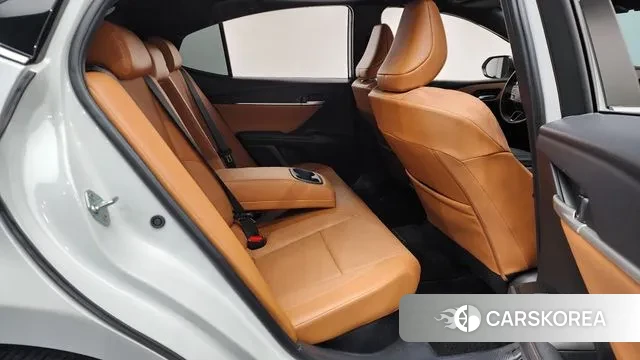 Toyota Camry (XV80) 2024 Белый из Кореи, фото 3