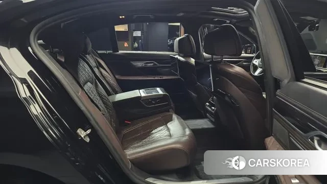 BMW 7 Series (G11) 2021 Черный из Кореи, фото 3