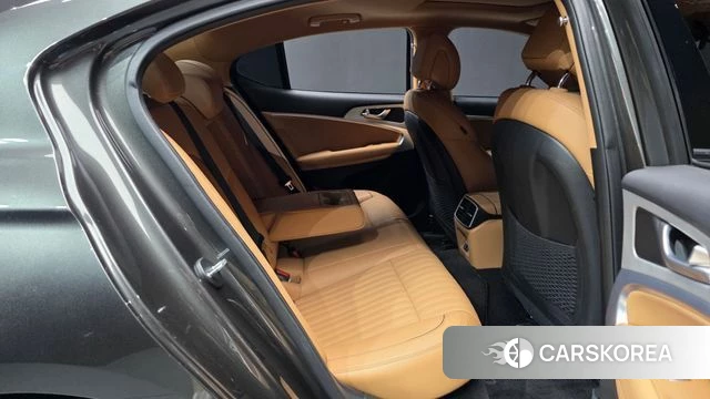 Genesis The New G70 2023 Серый из Кореи, фото 3