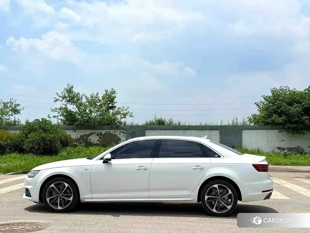 Audi A4L 2018 Белый из Китая, фото 3