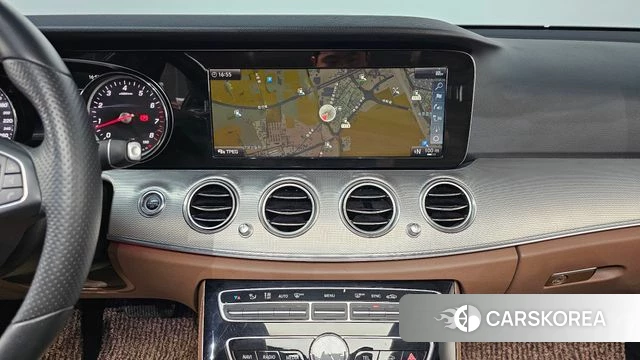 Mercedes-Benz E-Class W213 2018 Белый из Кореи, фото 3